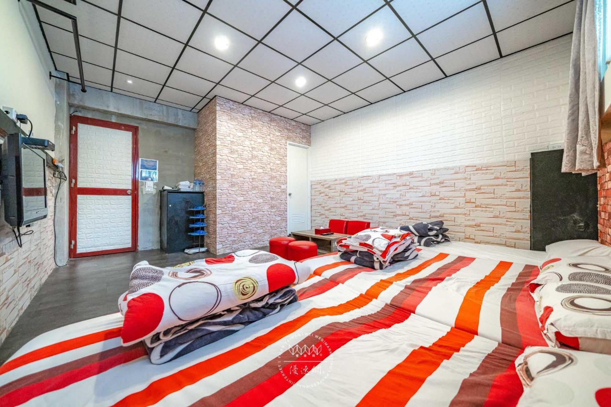 羅東夜市 工業loft旅宿 Loft House Luodong Dış mekan fotoğraf