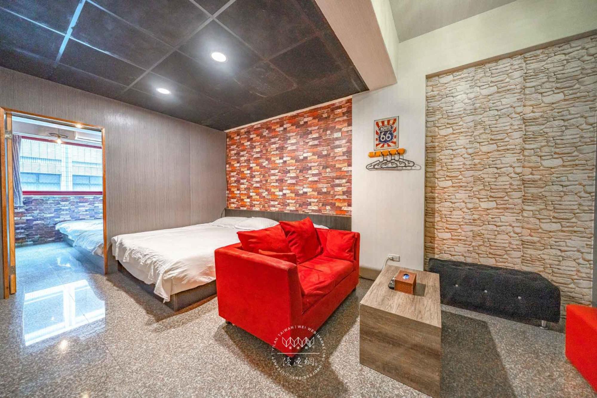 羅東夜市 工業loft旅宿 Loft House Luodong Dış mekan fotoğraf